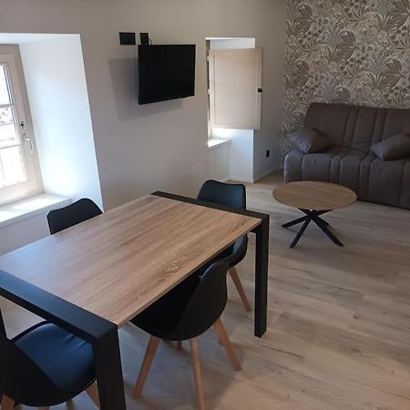 Chez David - Vacances Sous Les Toits Brioude Esterno foto